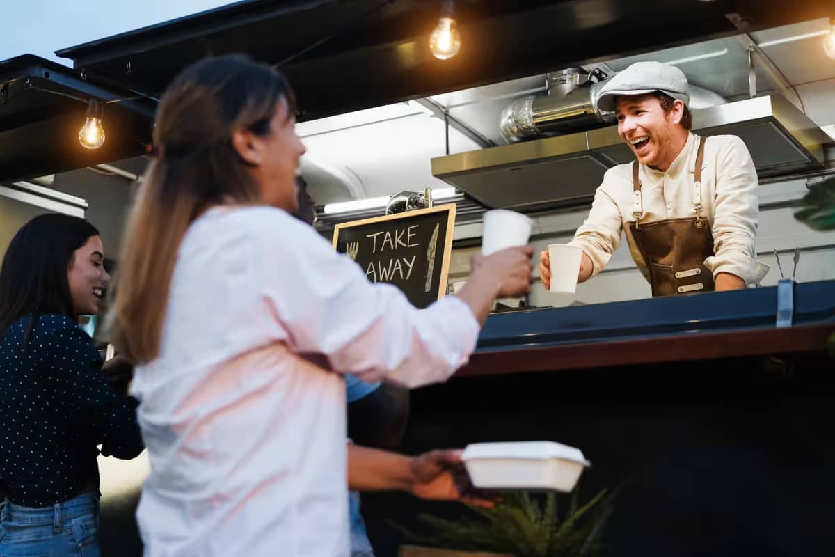 Foodtruck-Service mit eigenem Counter und Pickup-Workflow